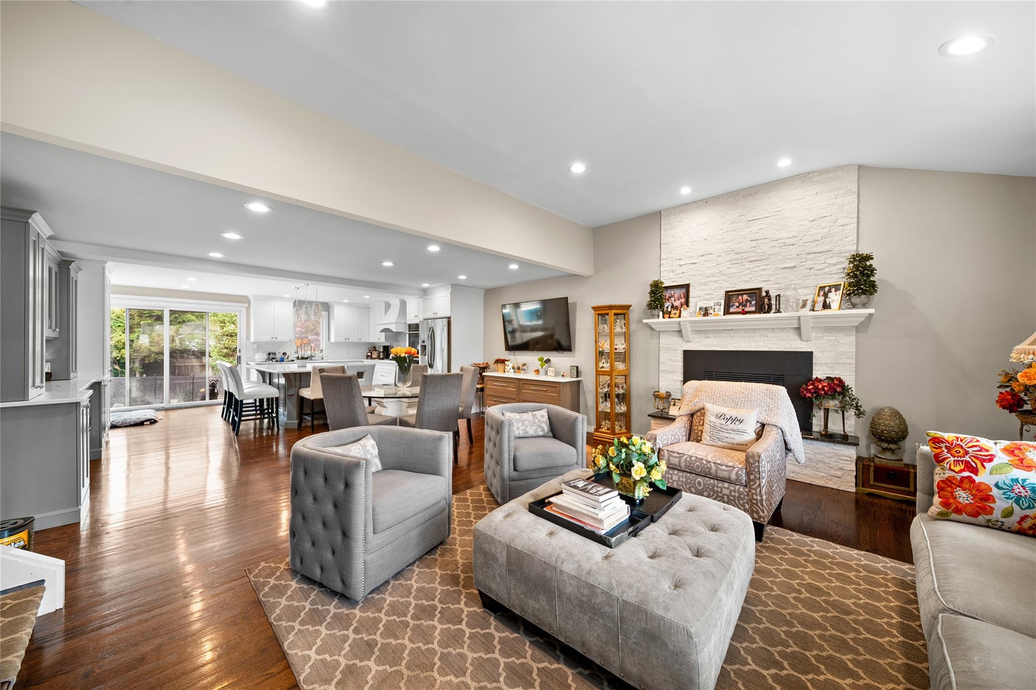 1346 Milanna Lane, Wantagh, New York image 2