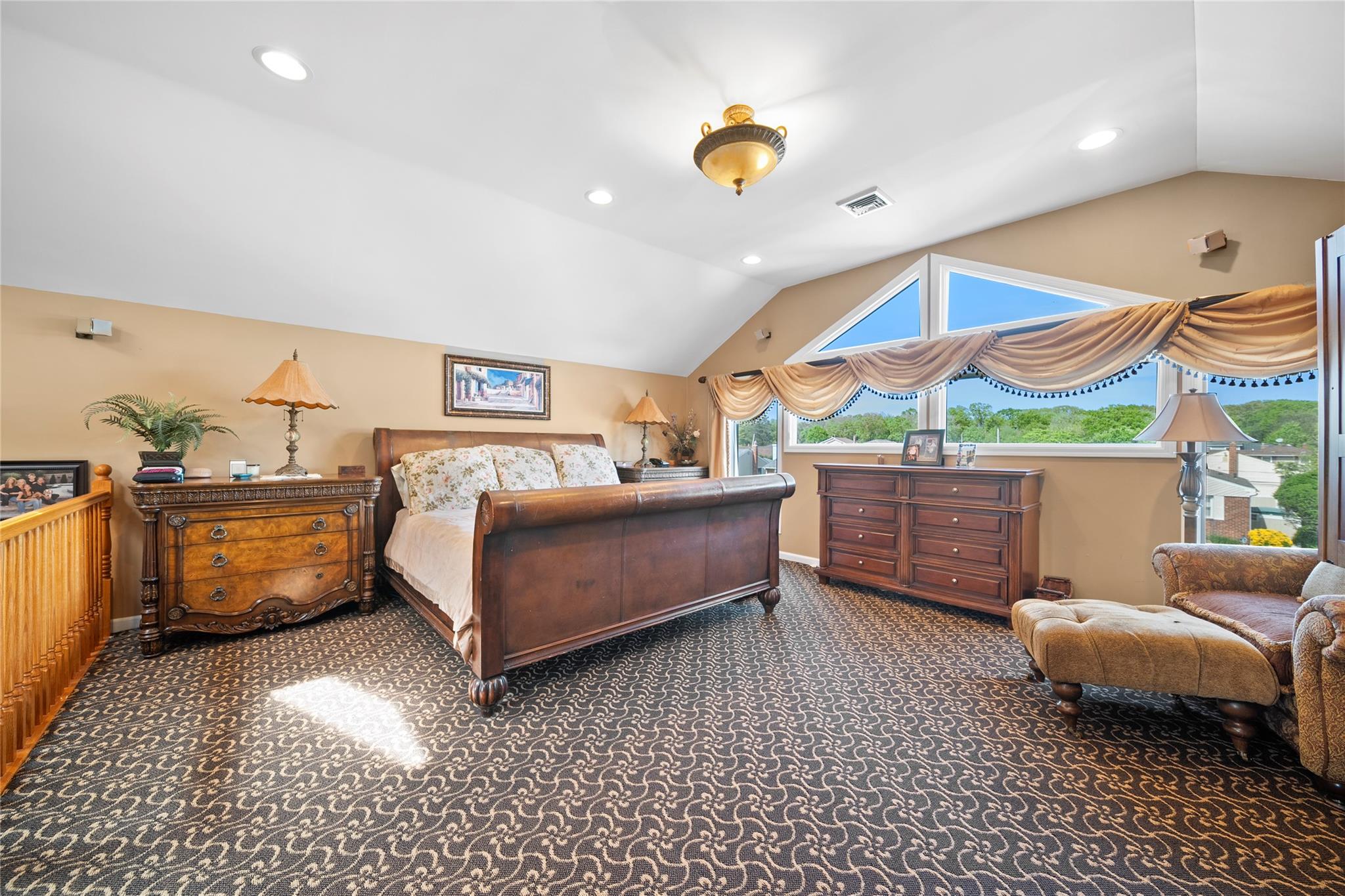 1346 Milanna Lane, Wantagh, New York image 10