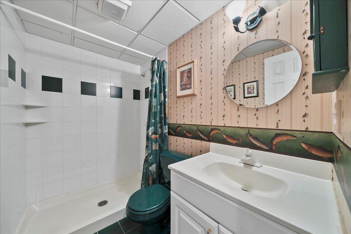 40 Carlisle Lane, East Islip, New York image 29