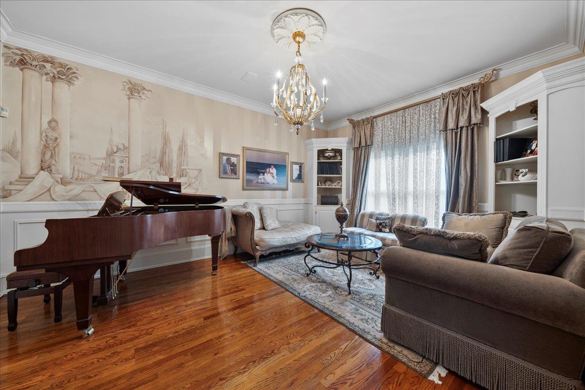 40 Carlisle Lane, East Islip, New York image 6