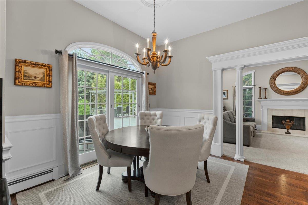 40 Carlisle Lane, East Islip, New York image 12