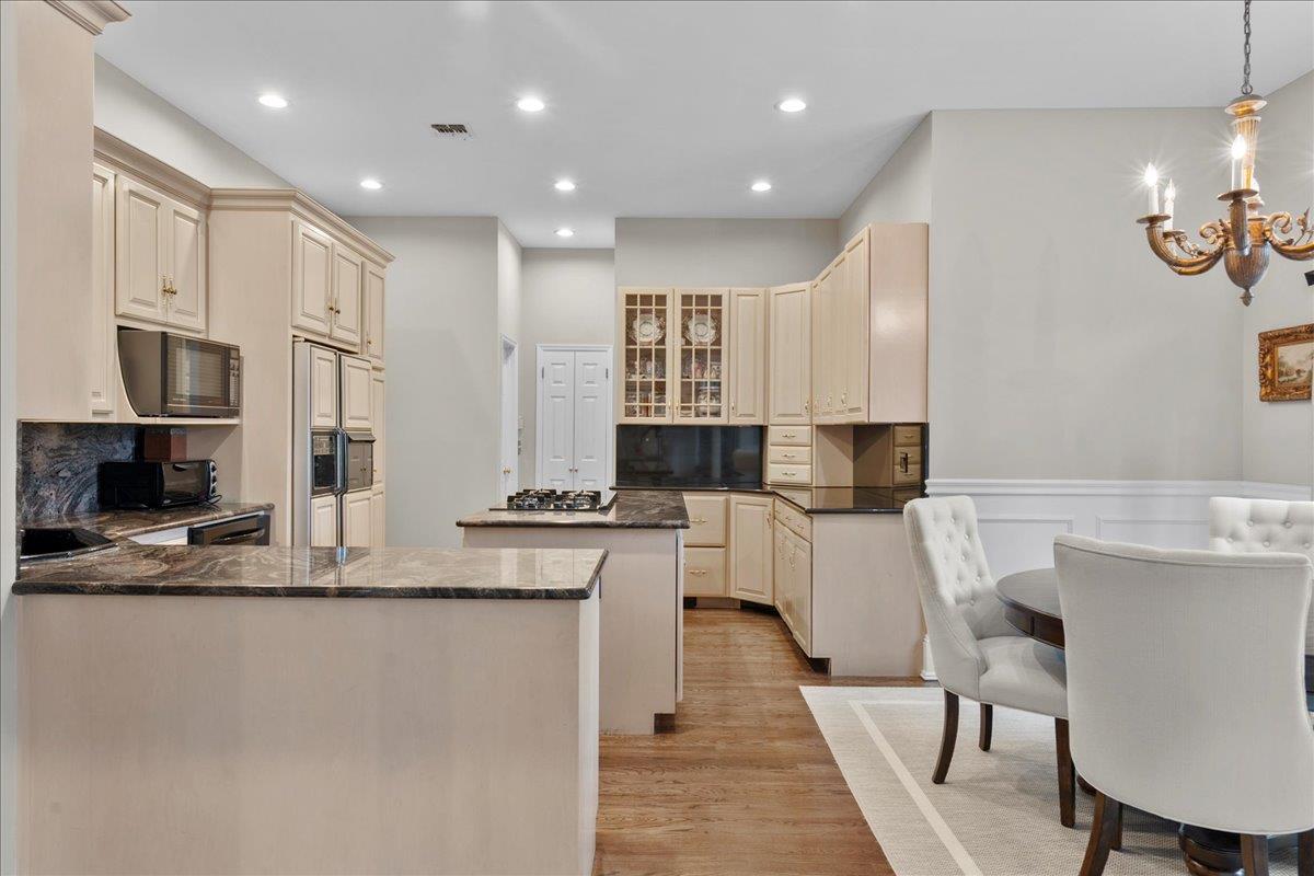 40 Carlisle Lane, East Islip, New York image 14