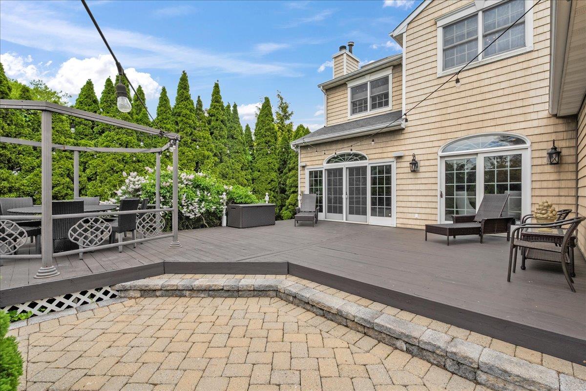 40 Carlisle Lane, East Islip, New York image 30