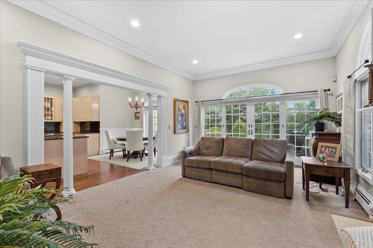40 Carlisle Lane, East Islip, New York image 11