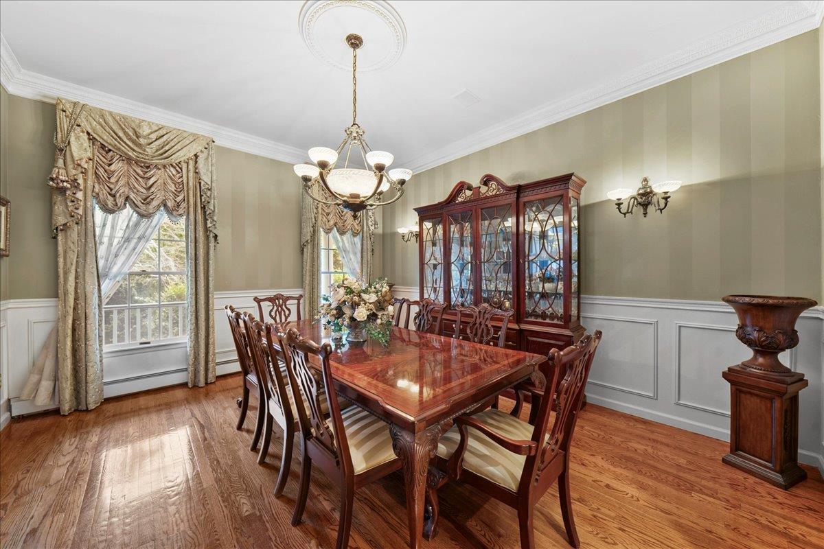 40 Carlisle Lane, East Islip, New York image 9