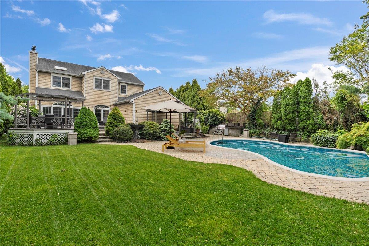 40 Carlisle Lane, East Islip, New York image 34