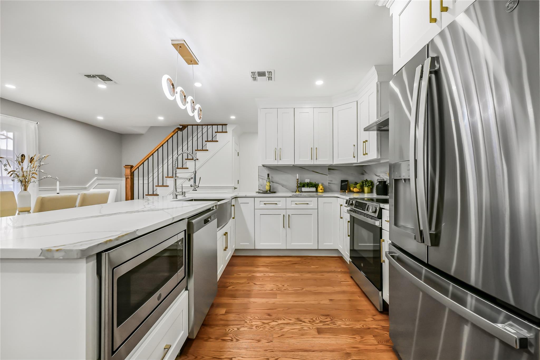 214 Oak Neck Road, West Islip, New York image 6