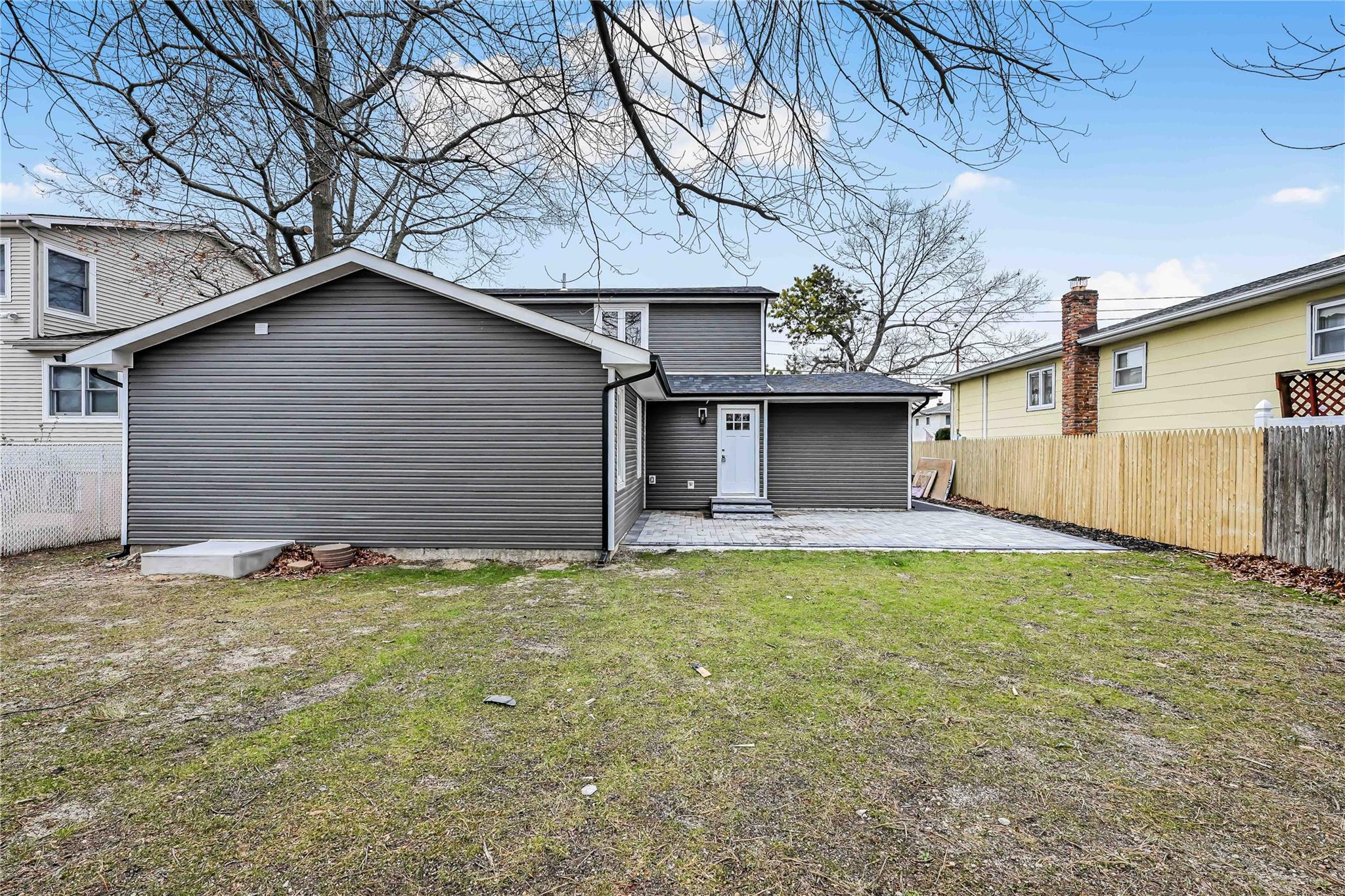 214 Oak Neck Road, West Islip, New York image 21