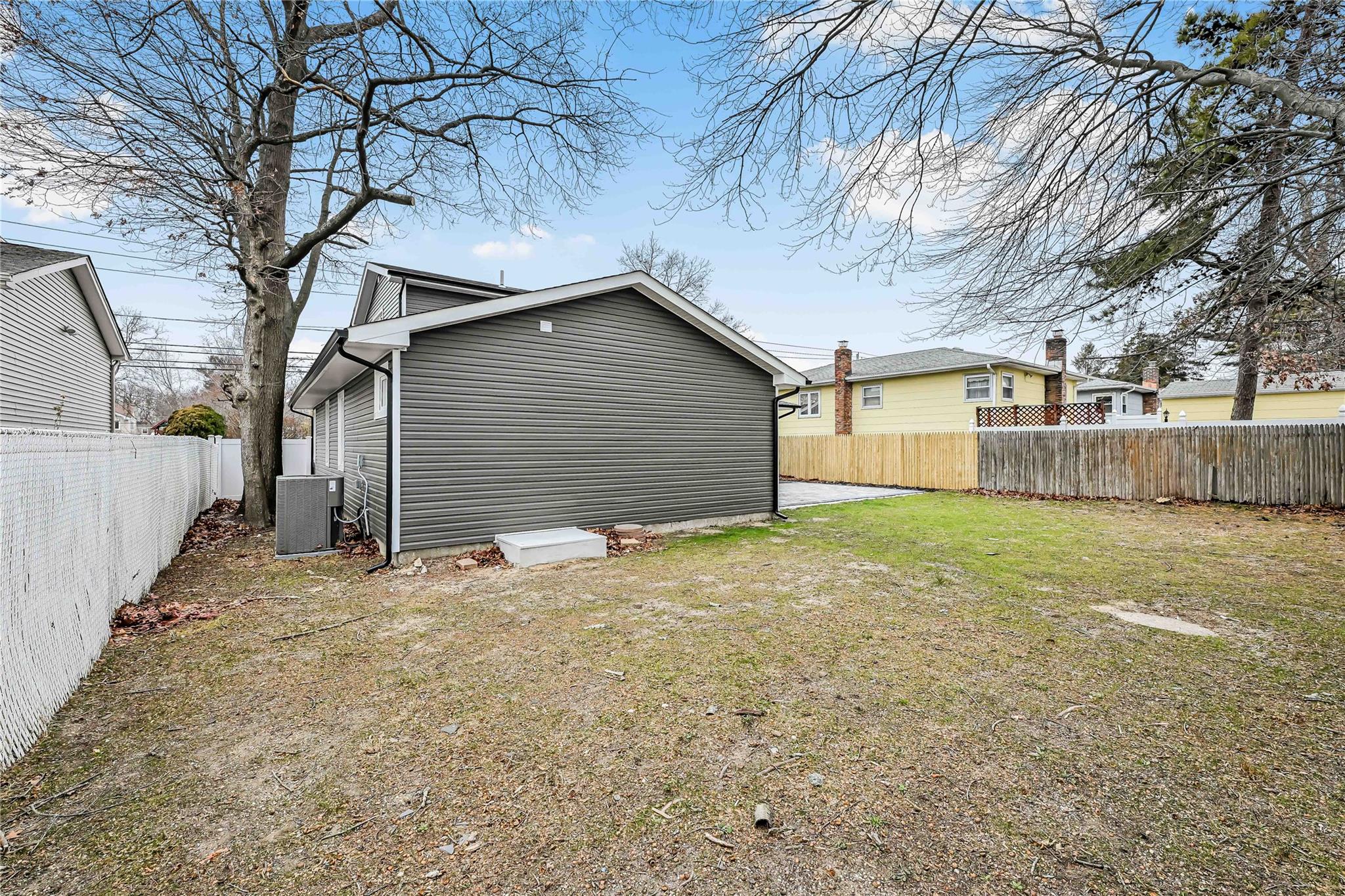 214 Oak Neck Road, West Islip, New York image 19