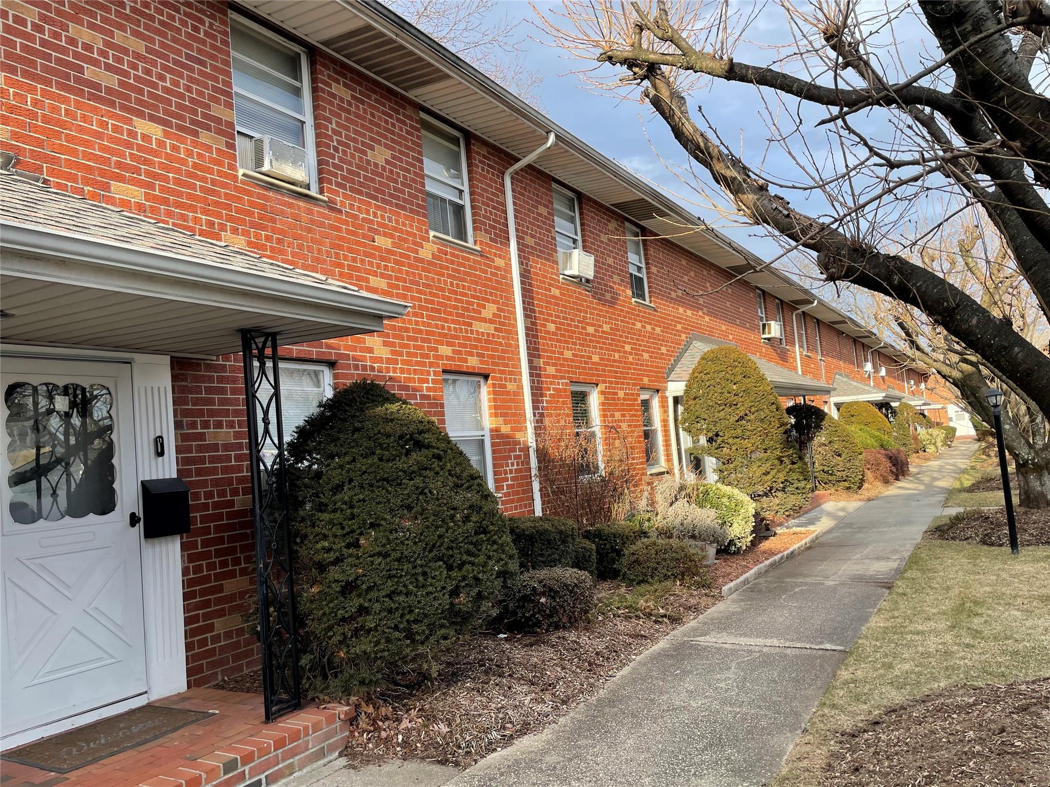 1690 Grand Avenue #B5, North Baldwin, New York image 2