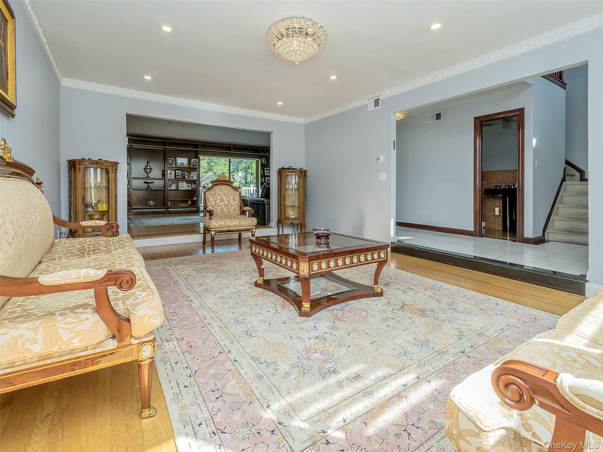 32 Carriage Road