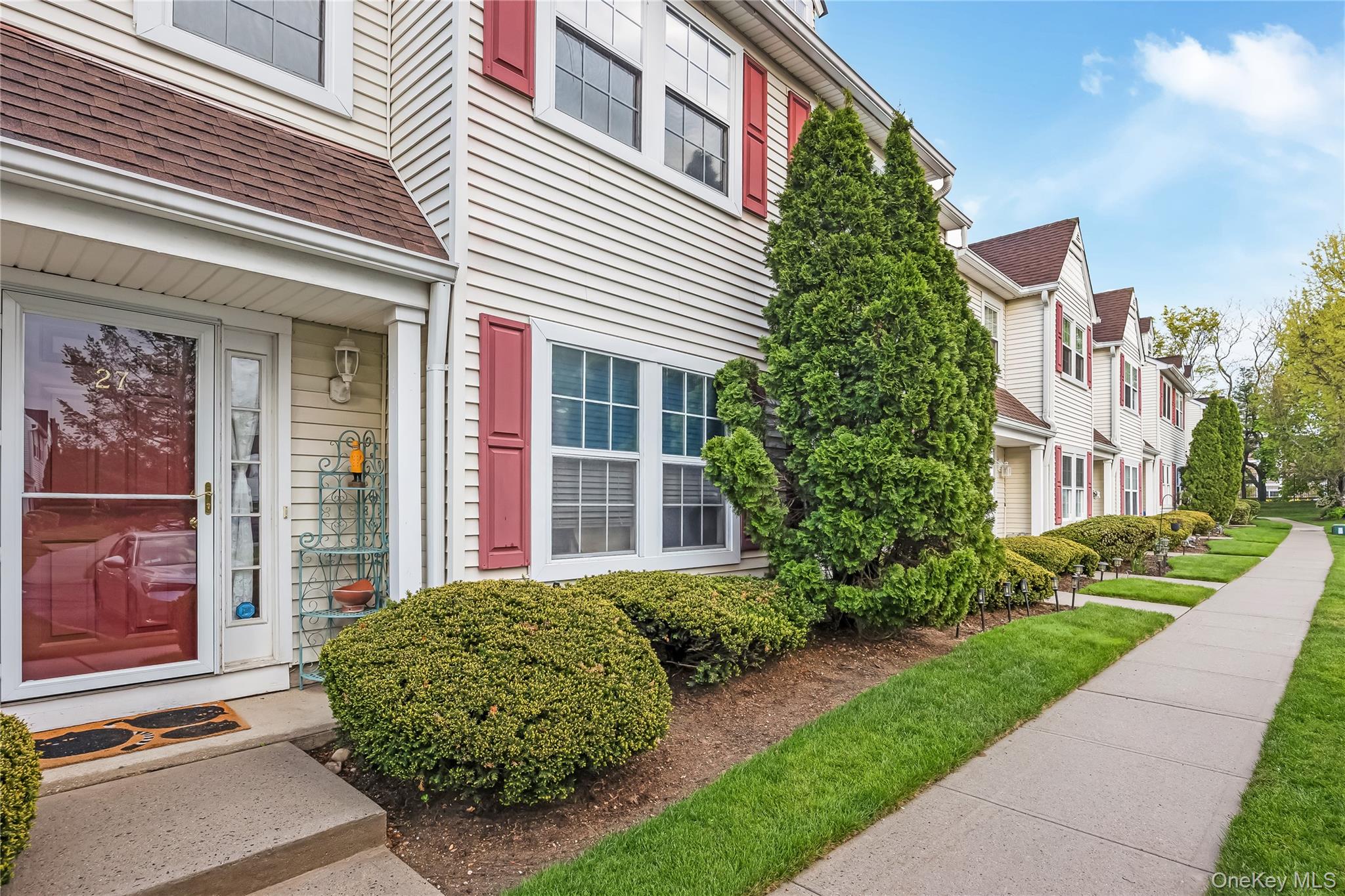 27 Stratford Green