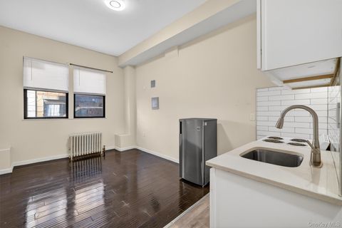 158 Willow Street 1C Yonkers NY 10701