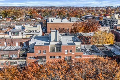 71-33 162nd Street B Fresh Meadows NY 11365