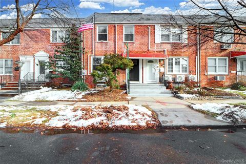 Photo of 623 159th Street, Whitestone, NY 11357 (MLS # 952296)