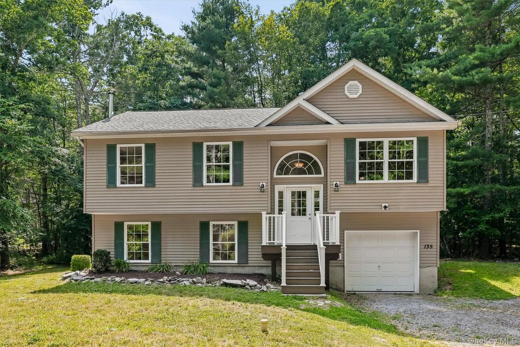 Photo of 135 Old Forestburg Road, Sparrowbush, NY 12780 (MLS # 1027774)