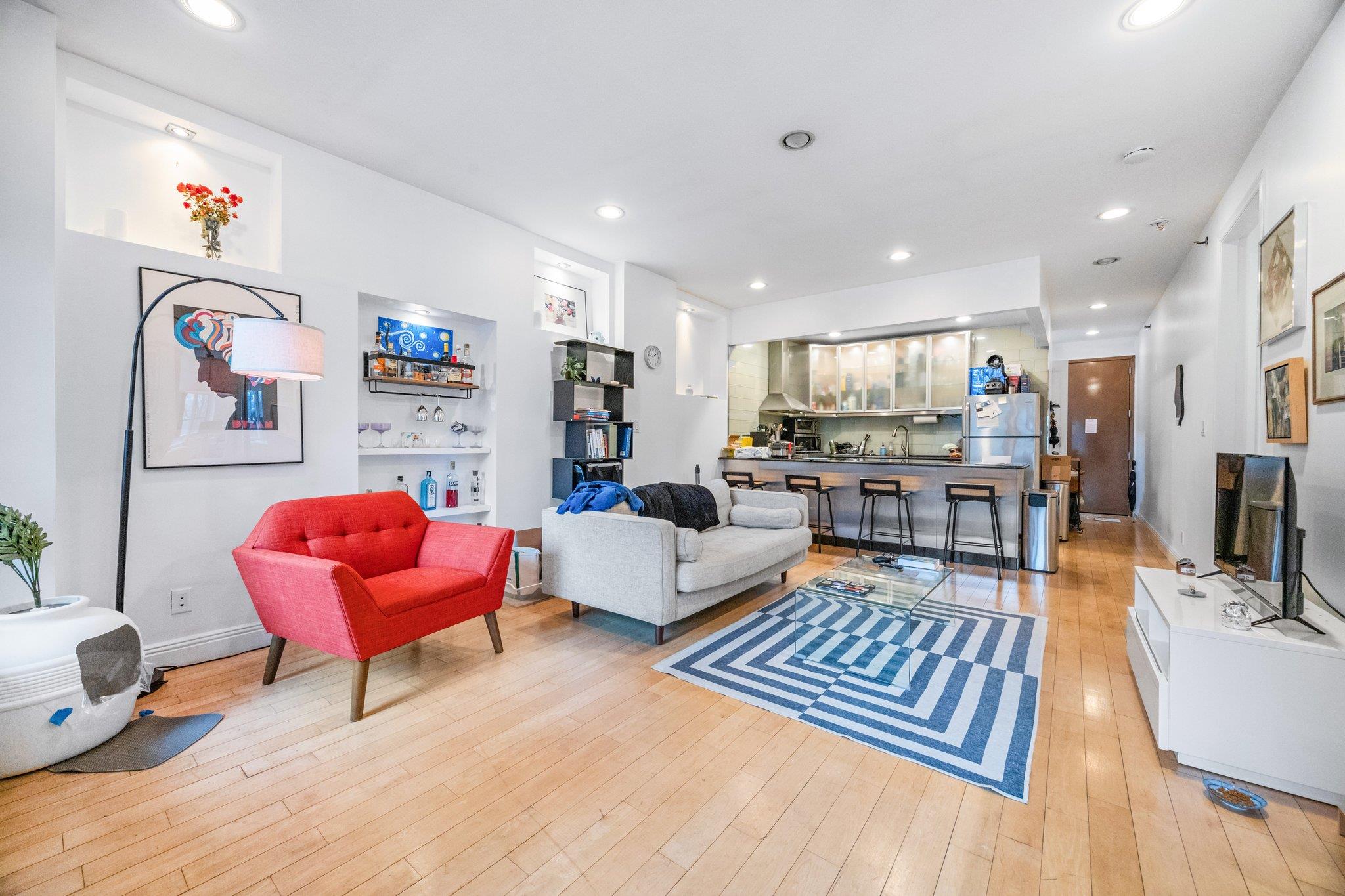 189 Bridge Street 2B