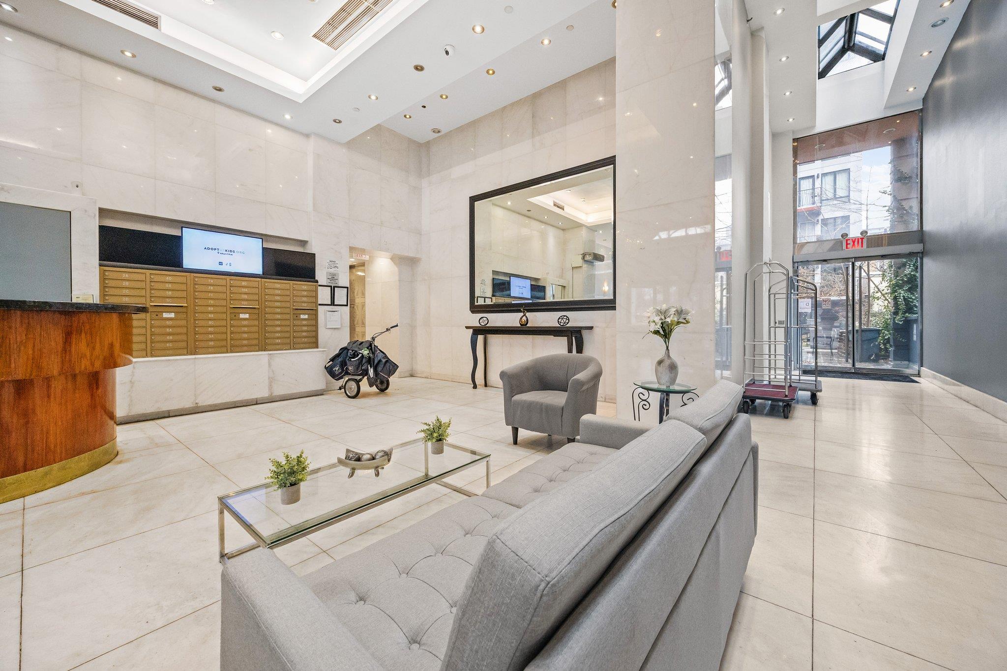 189 Bridge Street 2B