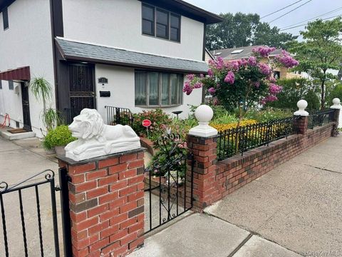 77 Lucille Avenue Elmont NY 11003