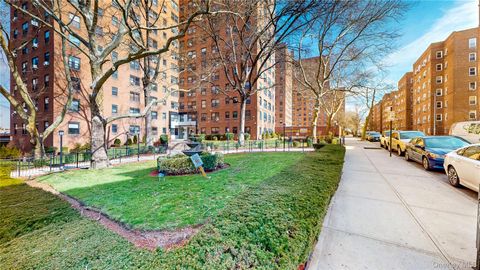 99-05 63rd Dr 11R Rego Park NY 11374