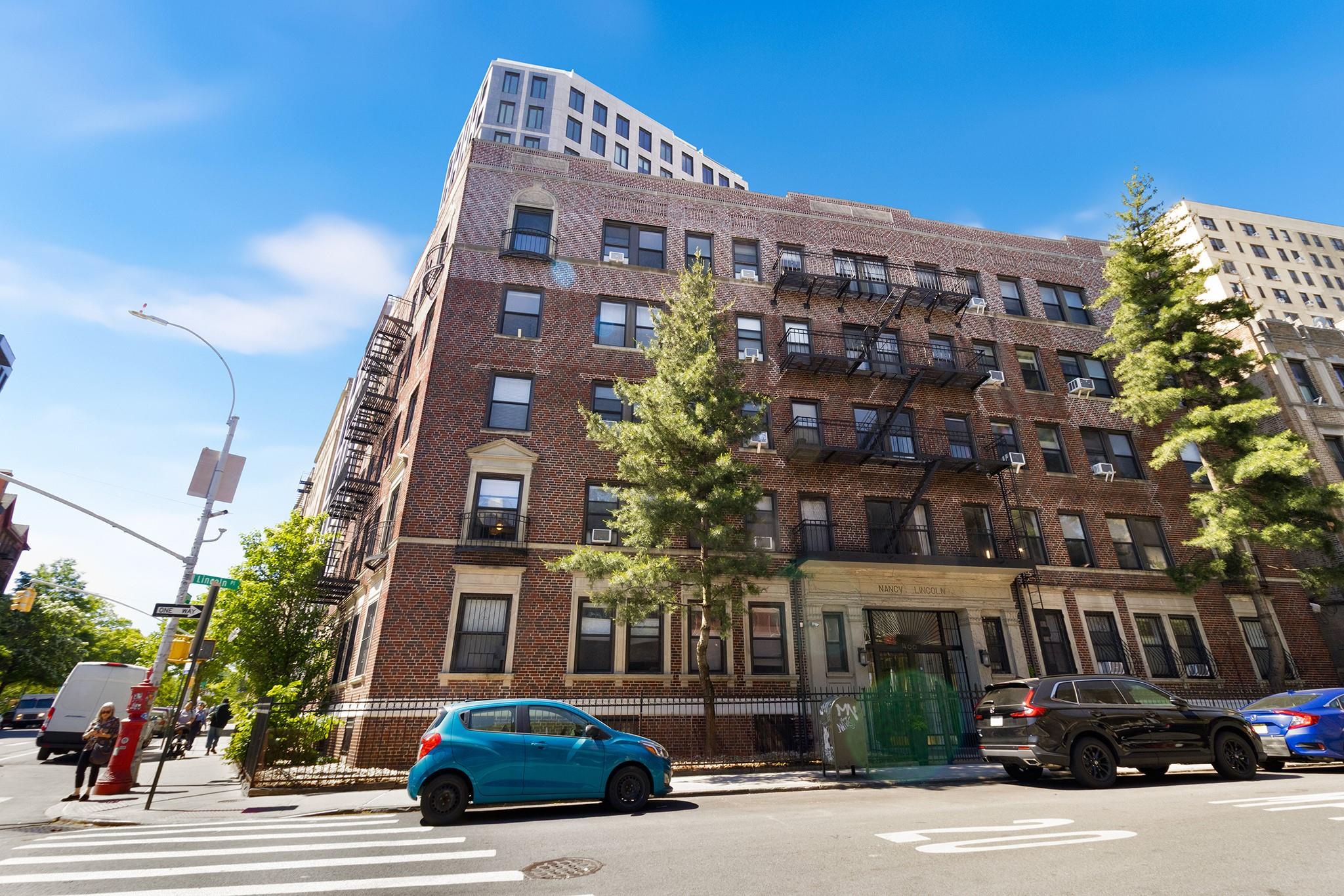 400 Lincoln Place #2B, Brooklyn, New York image 1
