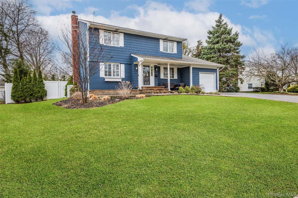 Photo of 37 Bethany Drive, Commack, NY 11725 (MLS # 1037230)
