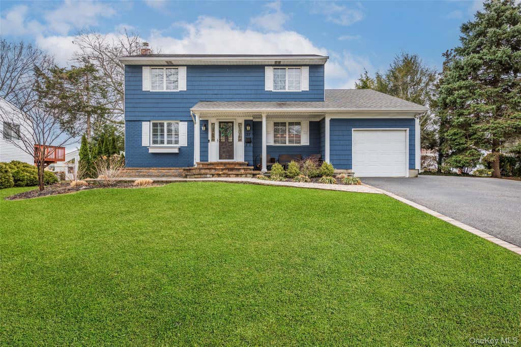 Photo of 37 Bethany Drive, Commack, NY 11725 (MLS # 1037230)