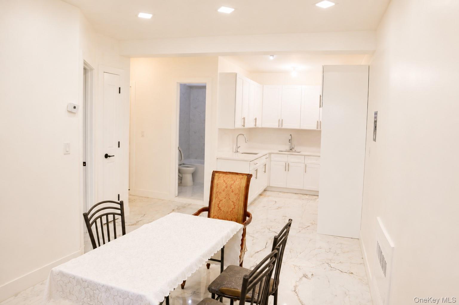 7 Stropkov Court 104