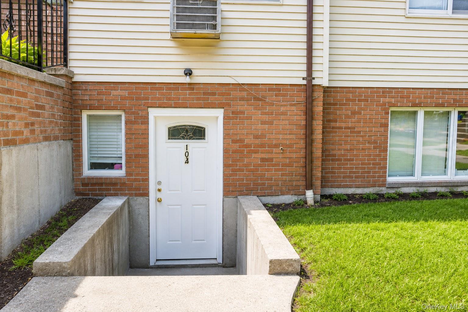 7 Stropkov Court 104