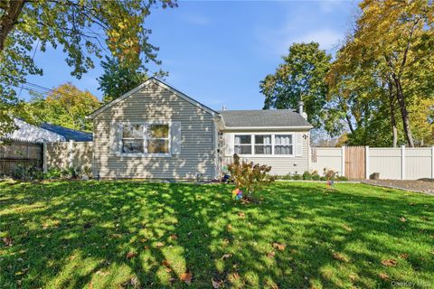 Photo of 47 Poplar Street, Central Islip, NY 11722 (MLS # 927988)