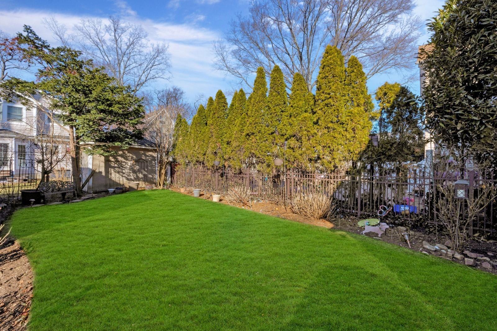 98 Chestnut Avenue, Floral Park, New York image 26