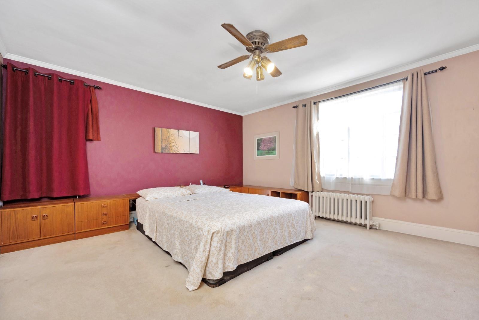 98 Chestnut Avenue, Floral Park, New York image 17