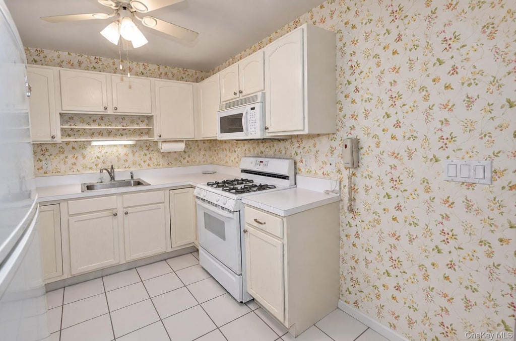 Photo of 1149 Savoy Drive, Melville, NY 11747 (MLS # 1067655)