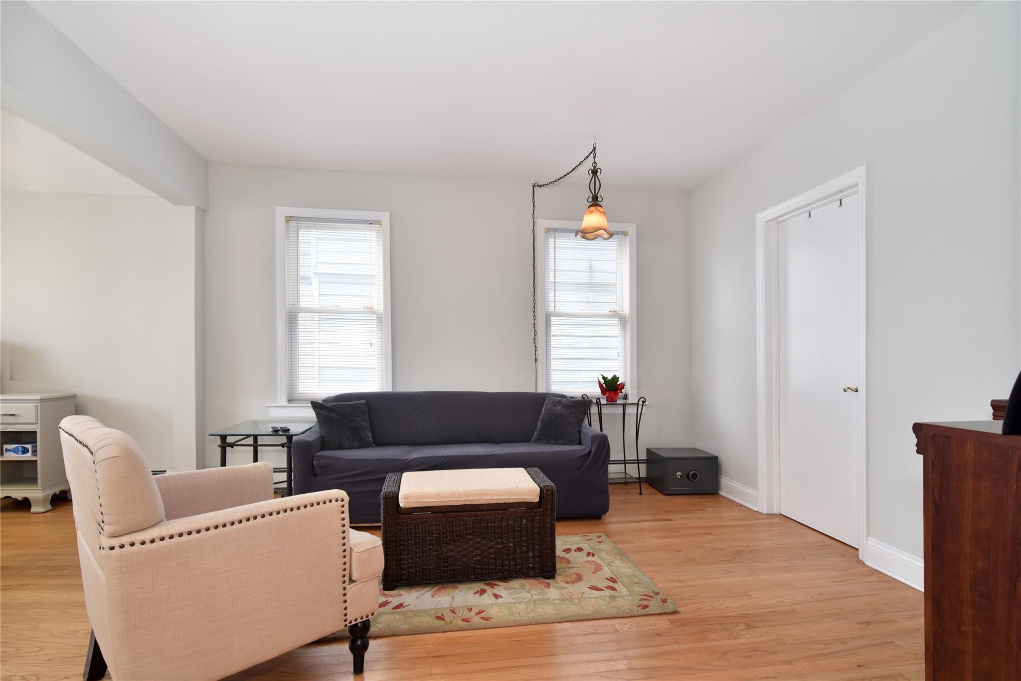 7 Parkland Avenue, Larchmont, New York image 3
