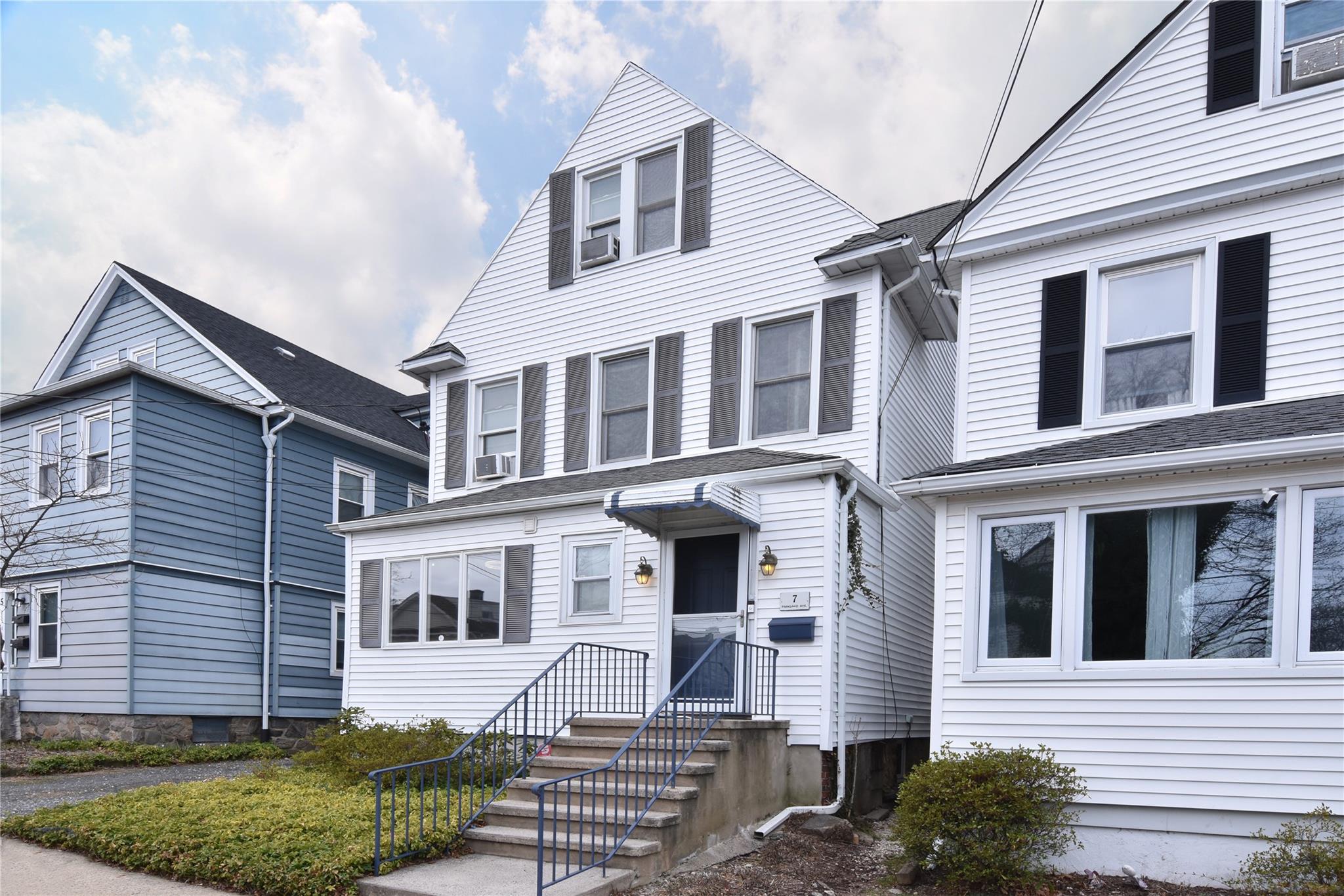 7 Parkland Avenue, Larchmont, New York image 2