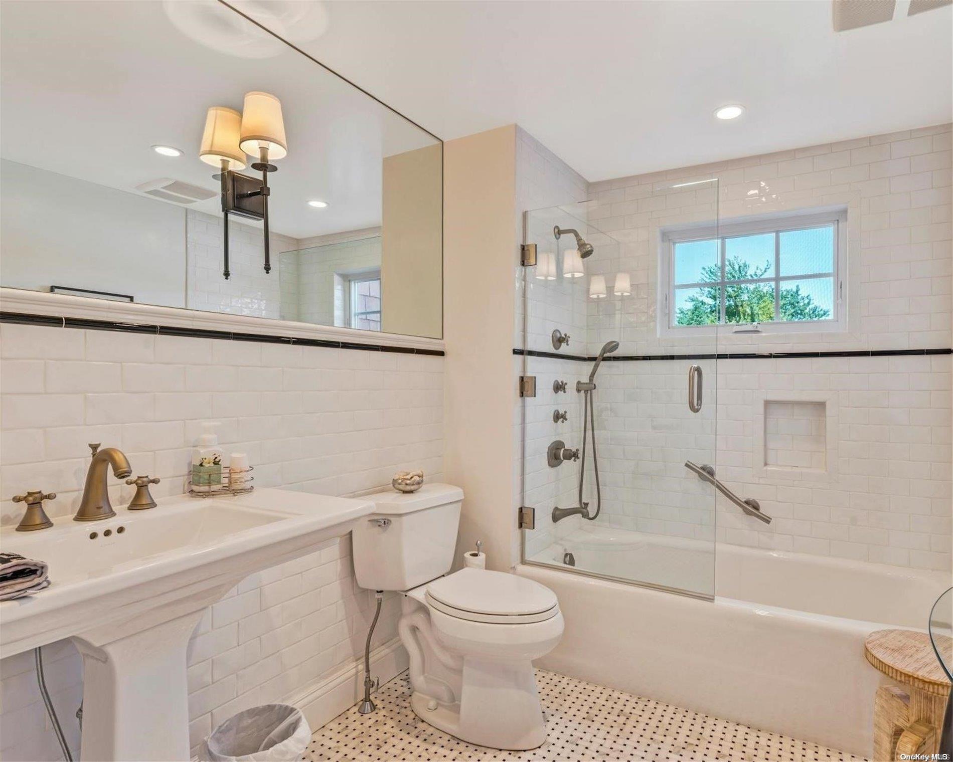 15405 Main Road, Mattituck, New York image 13