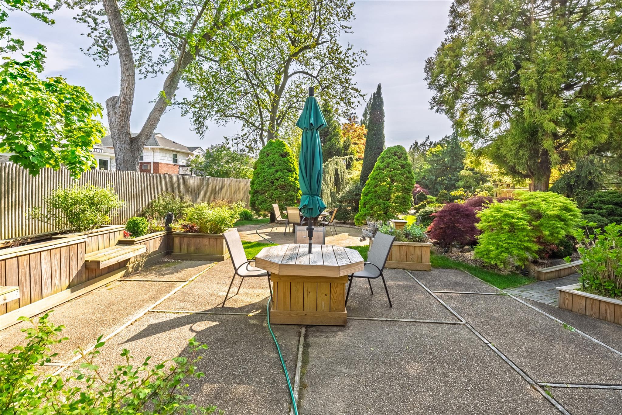 100 Marlborough Court, Rockville Centre, New York image 13