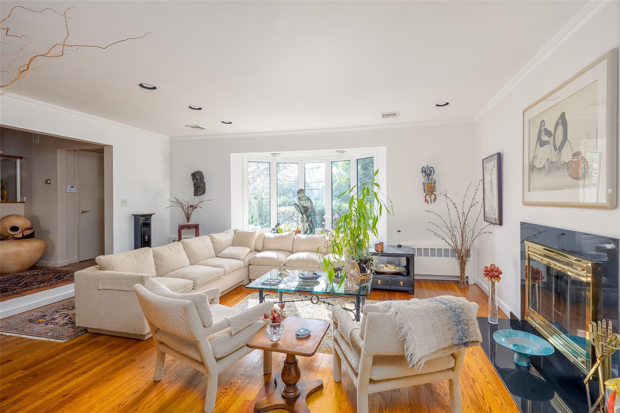 100 Marlborough Court, Rockville Centre, New York image 17