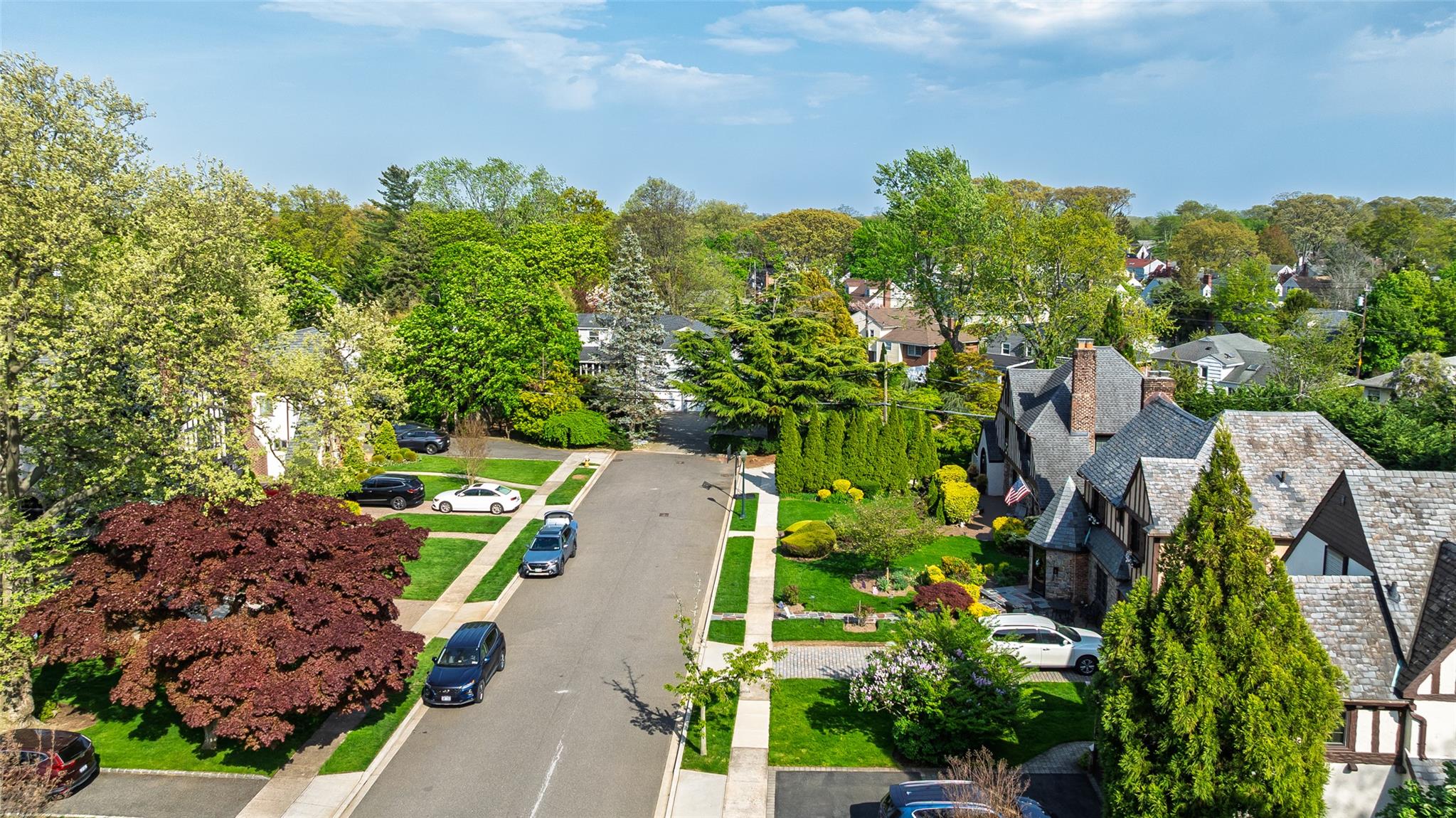 100 Marlborough Court, Rockville Centre, New York image 42