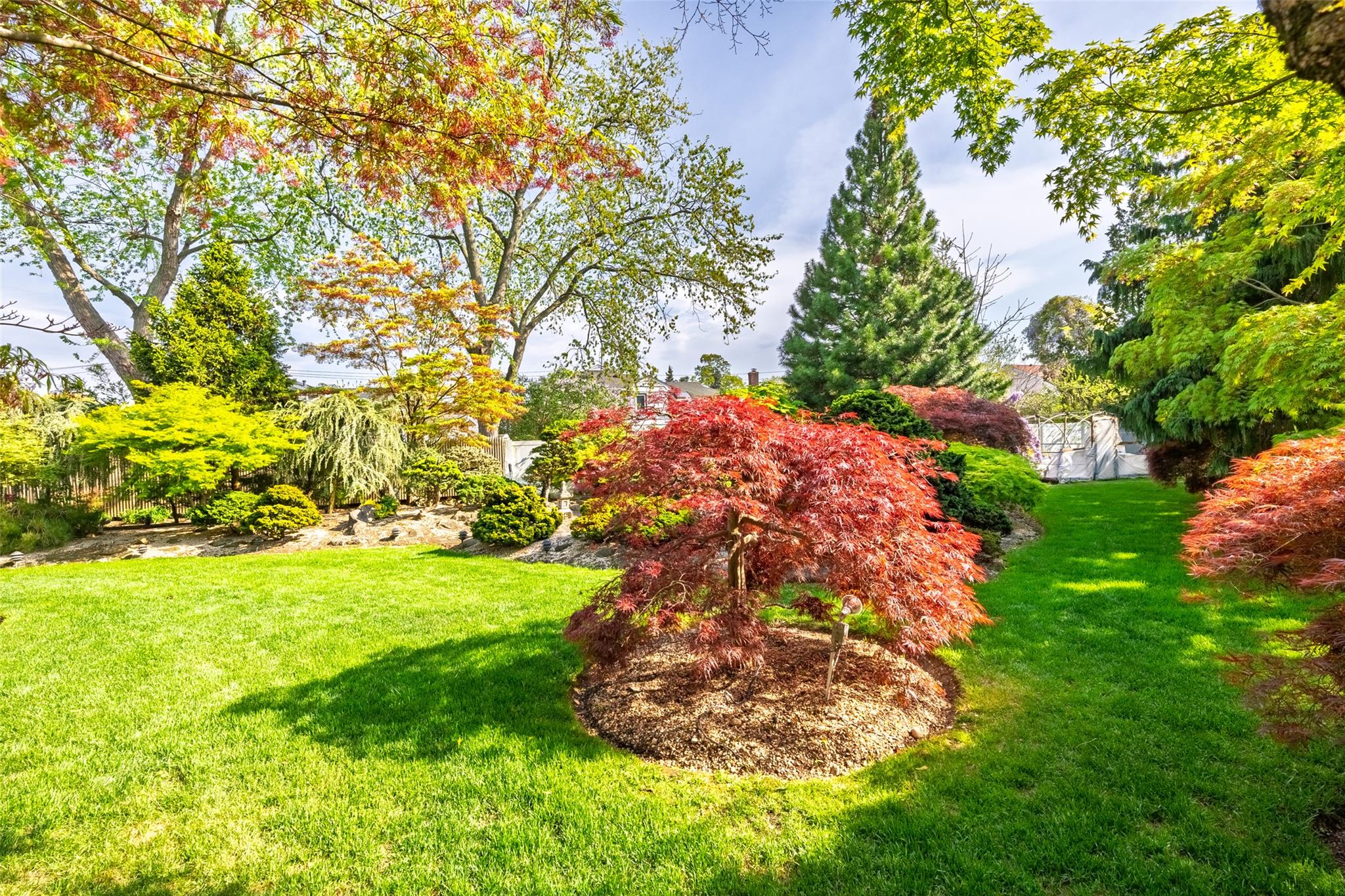 100 Marlborough Court, Rockville Centre, New York image 6