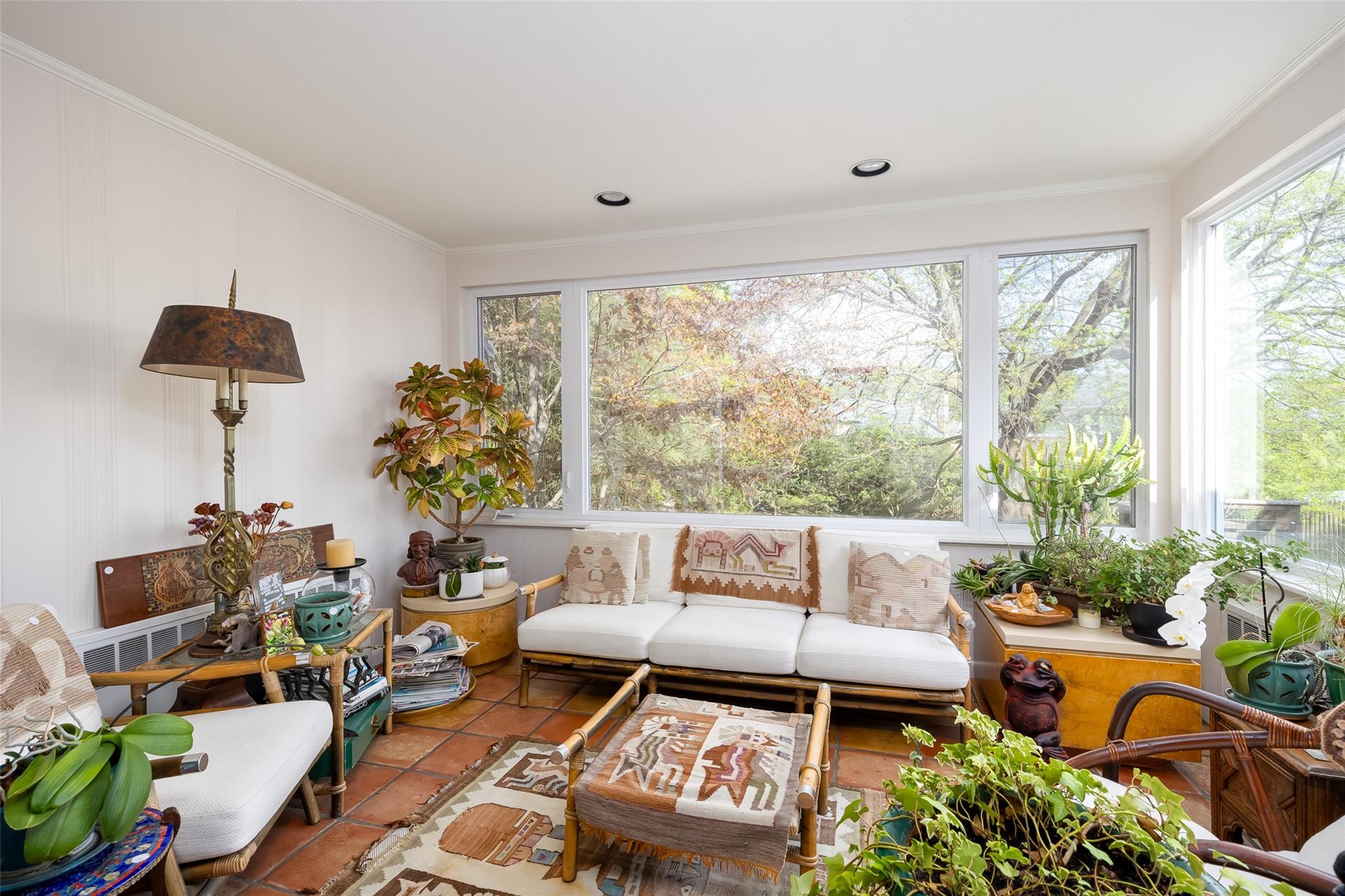 100 Marlborough Court, Rockville Centre, New York image 20