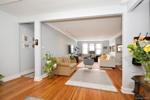 Homes For Sale - 143-50 Hoover Avenue #503<br/> Briarwood, NY 11435