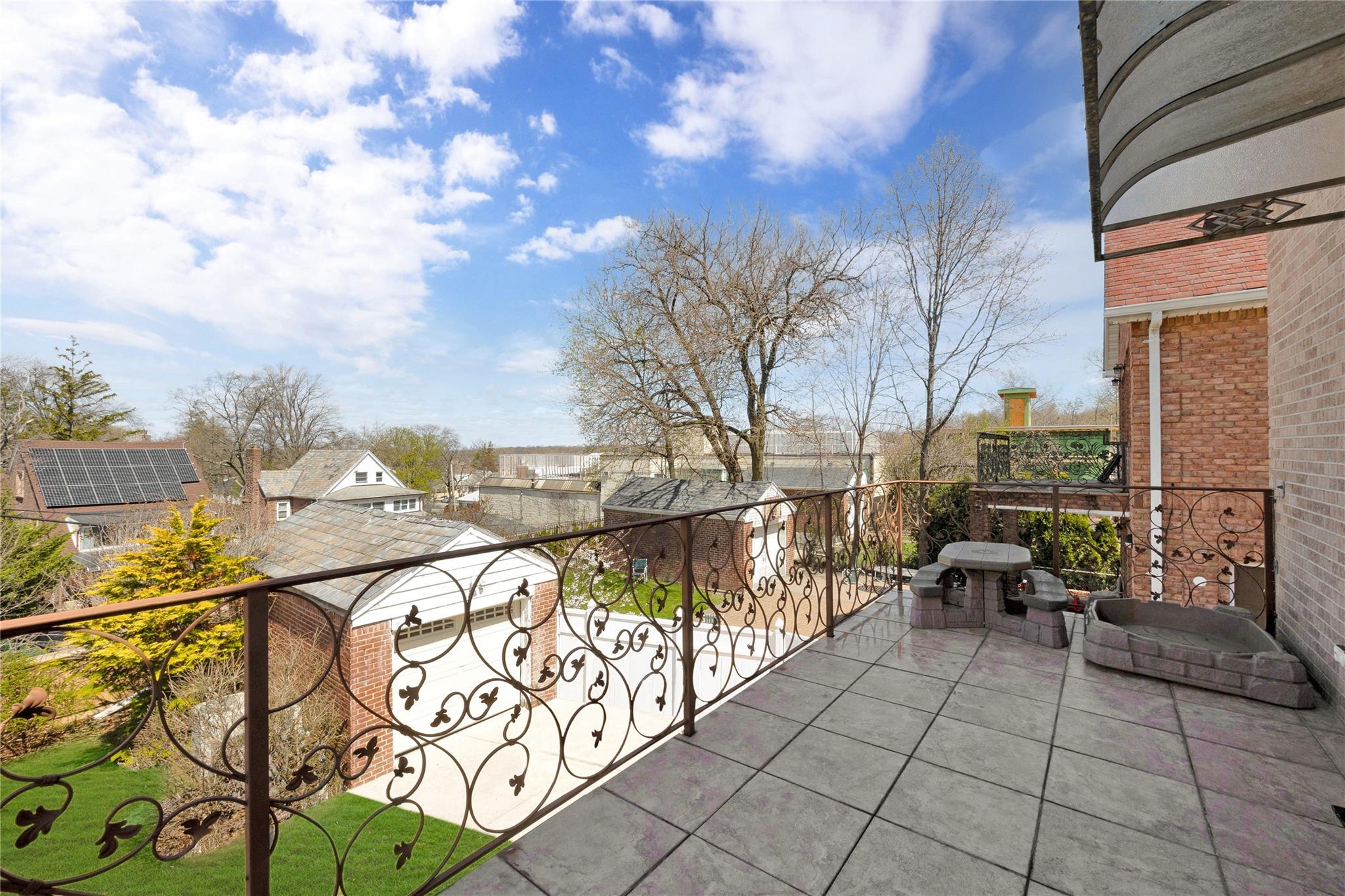 186-31 Radnor Road, Jamaica Estates, New York image 30