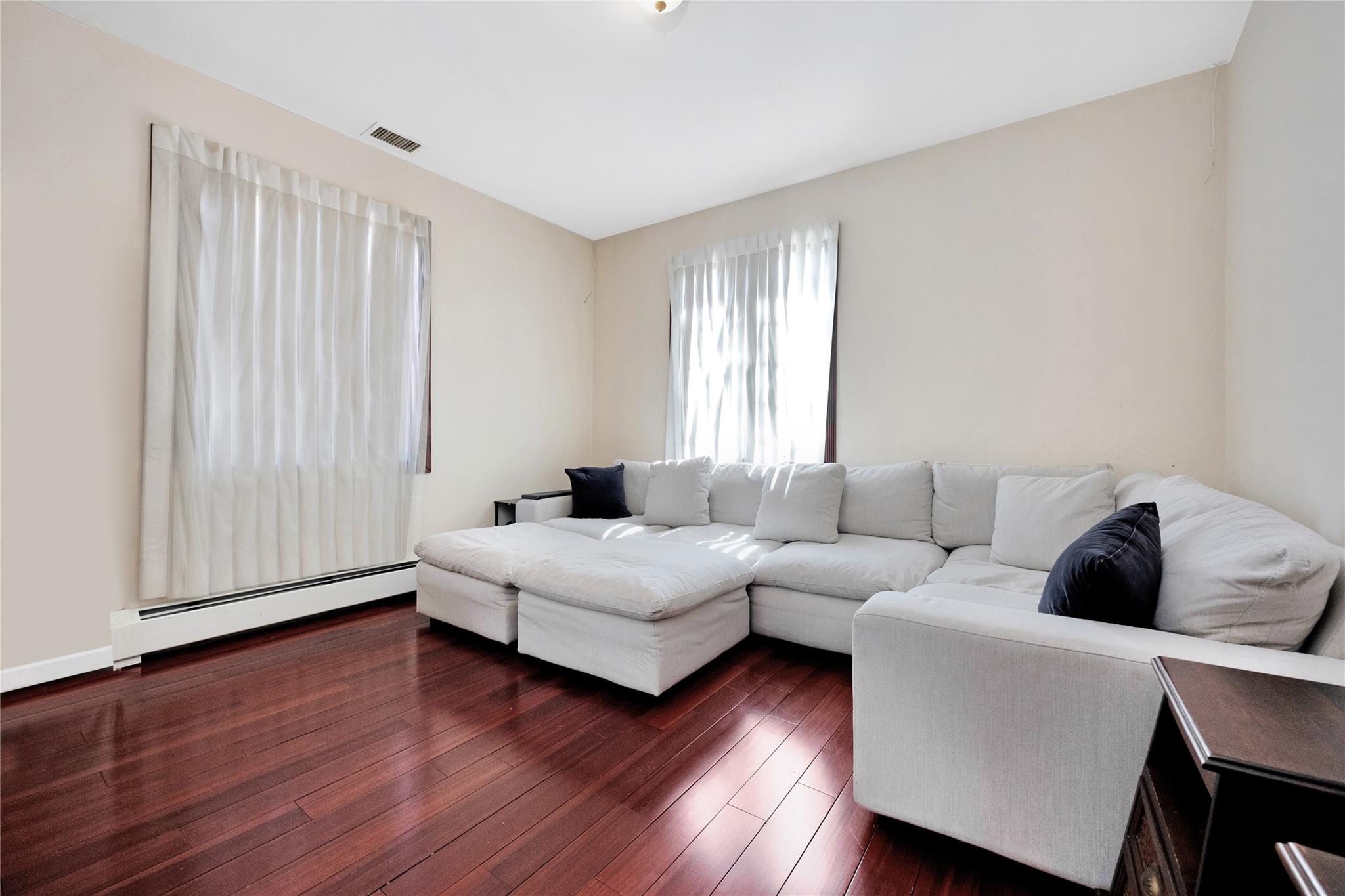186-31 Radnor Road, Jamaica Estates, New York image 16