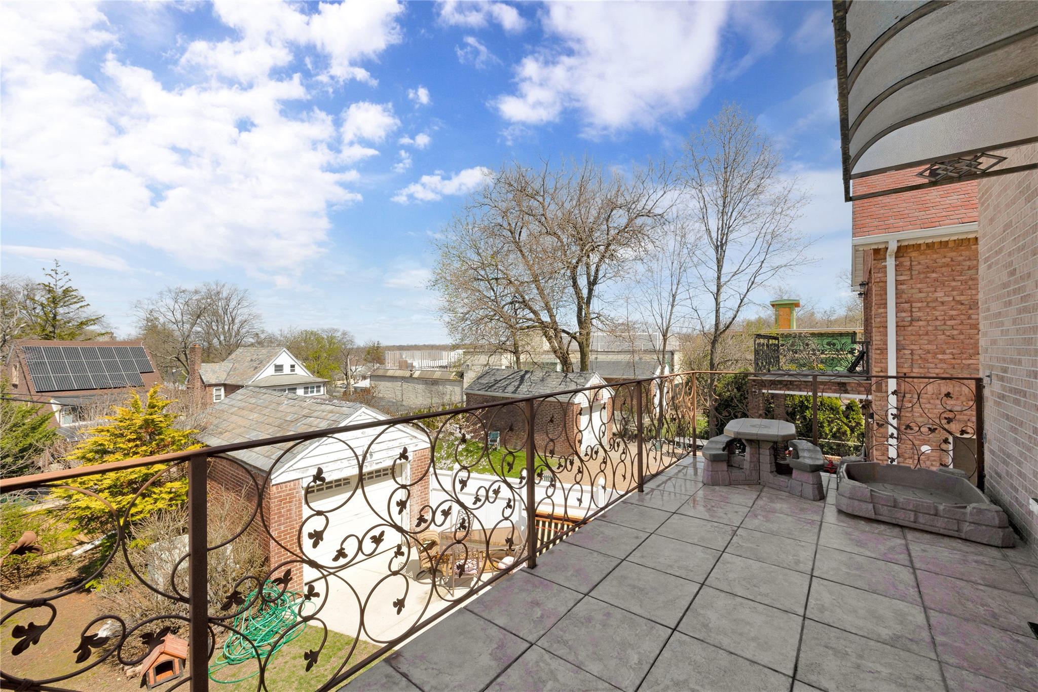 186-31 Radnor Road, Jamaica Estates, New York image 31