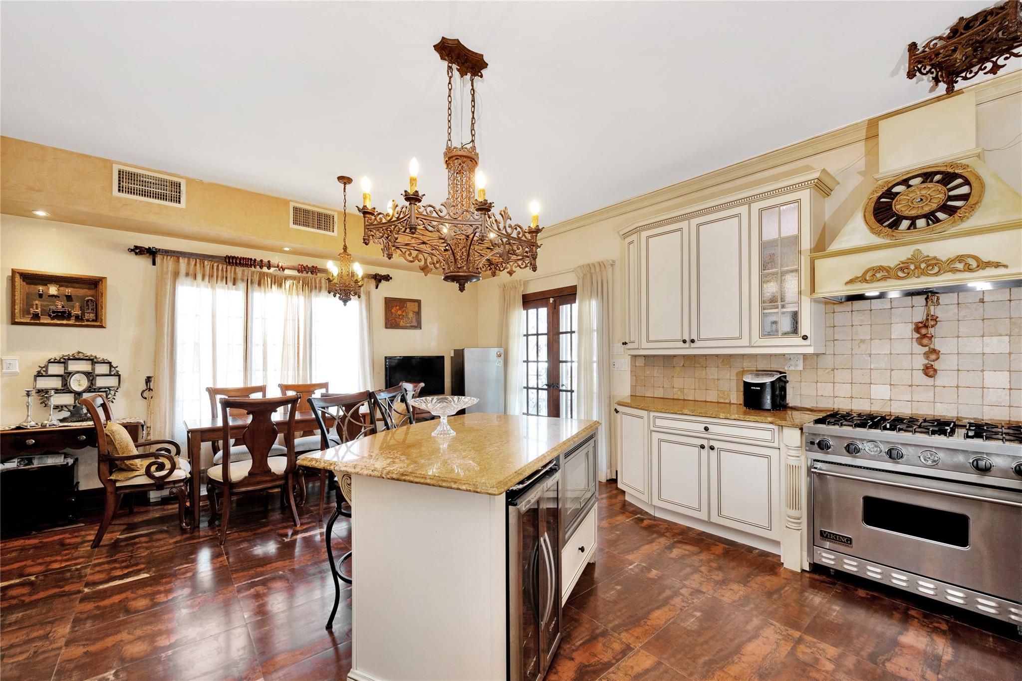 186-31 Radnor Road, Jamaica Estates, New York image 13