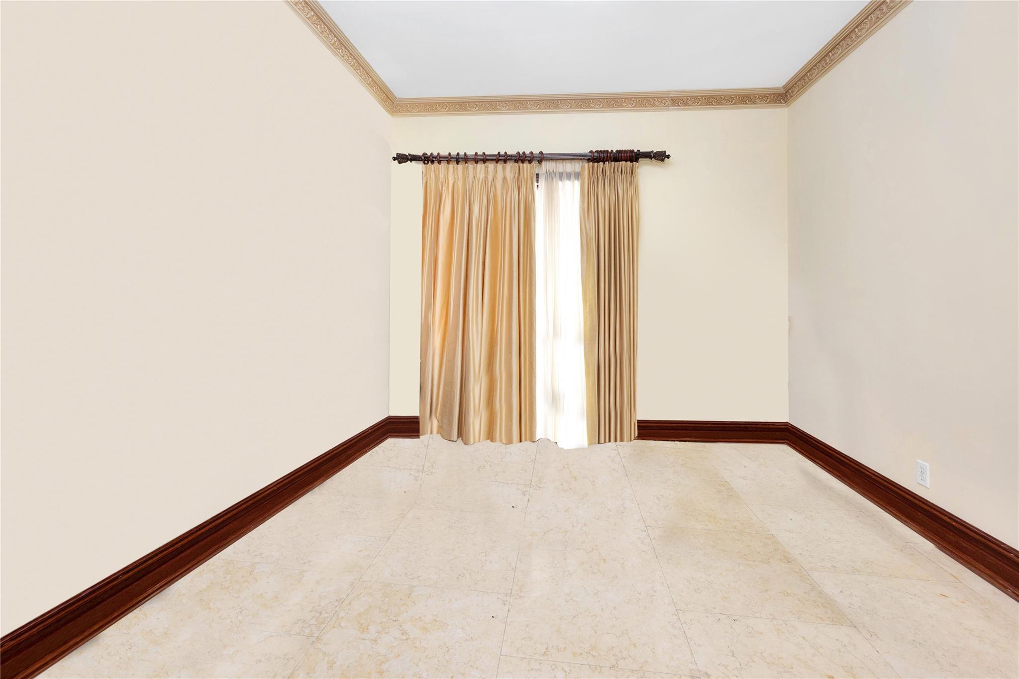 186-31 Radnor Road, Jamaica Estates, New York image 7