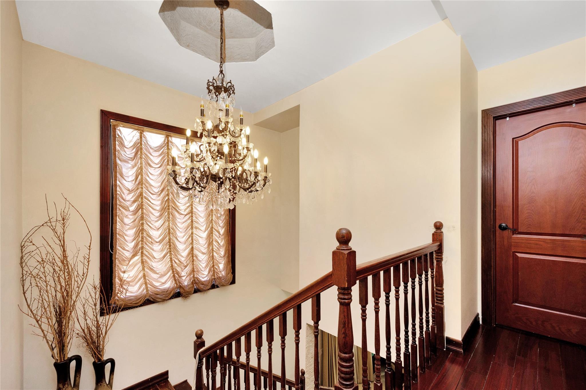 186-31 Radnor Road, Jamaica Estates, New York image 32
