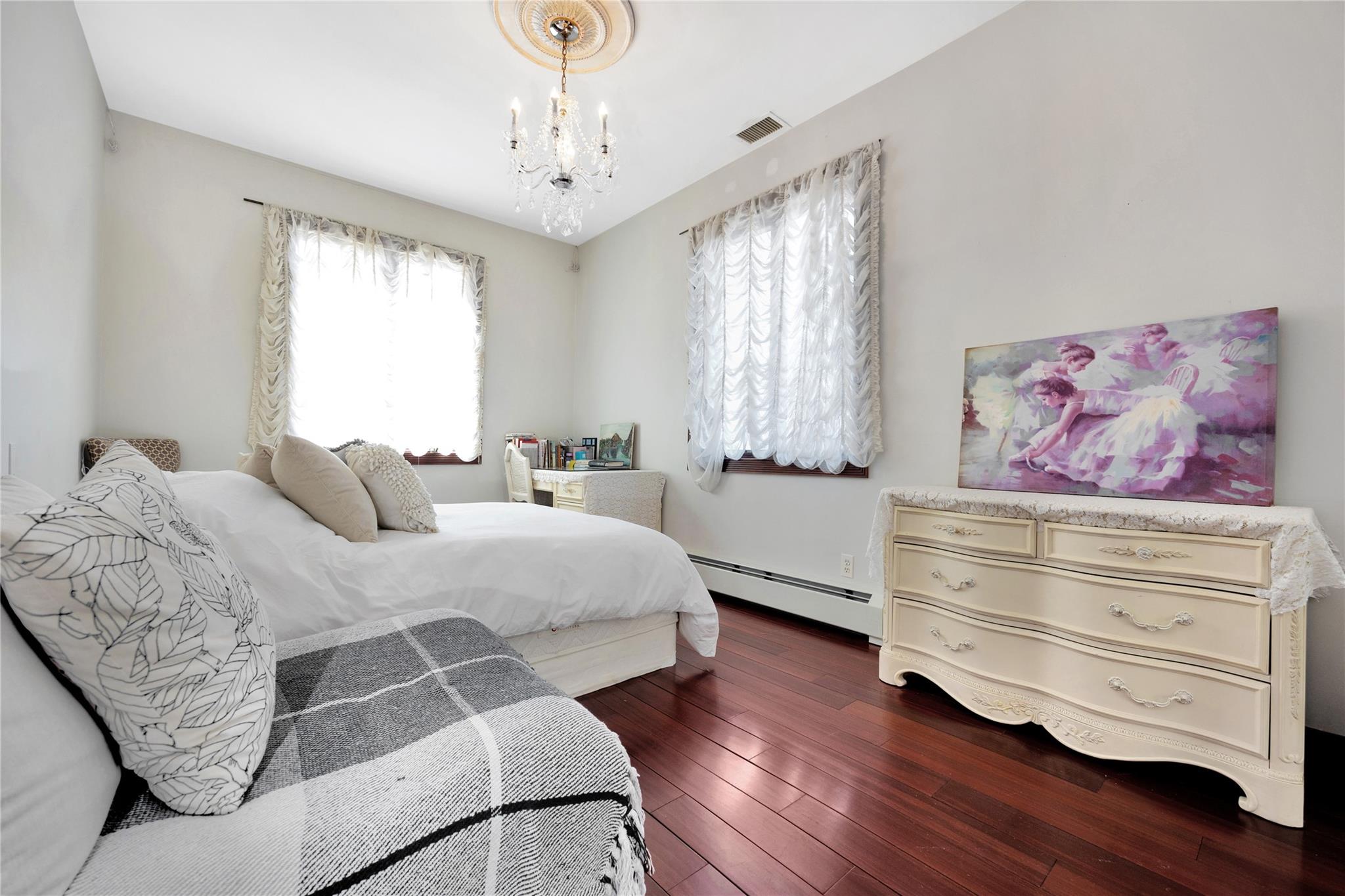 186-31 Radnor Road, Jamaica Estates, New York image 18