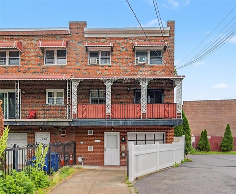 Photo of 1010 E 233rd Street, Bronx, NY 10466 (MLS # 1008956)